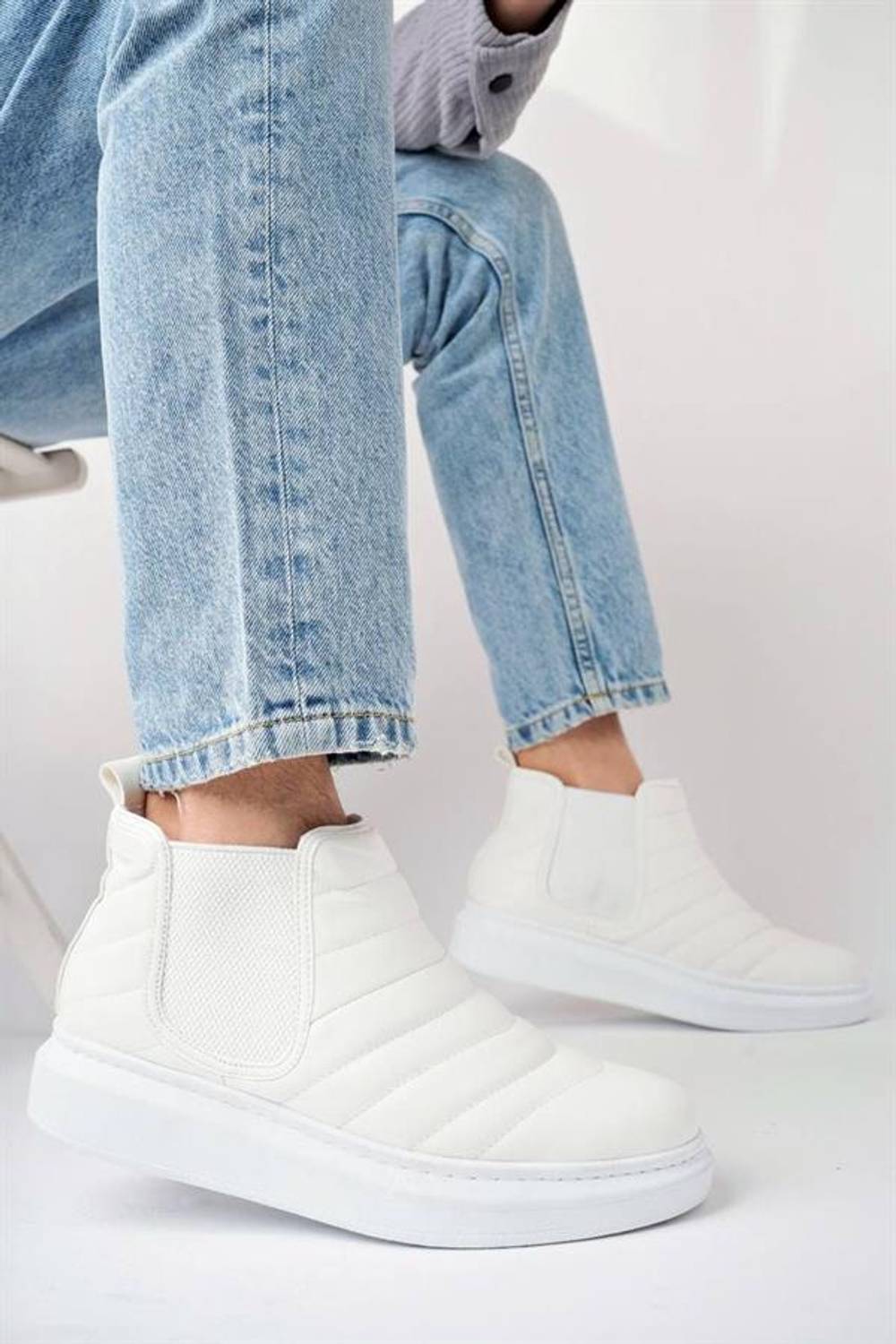 بوت رياضي للرجال بدون أربطة SLW205 بوسطن أبيض مقاوم للماء والبرودة مريح ومتين مع نعل داخلي ناعم وأسطوانة مضادة للانزلاق