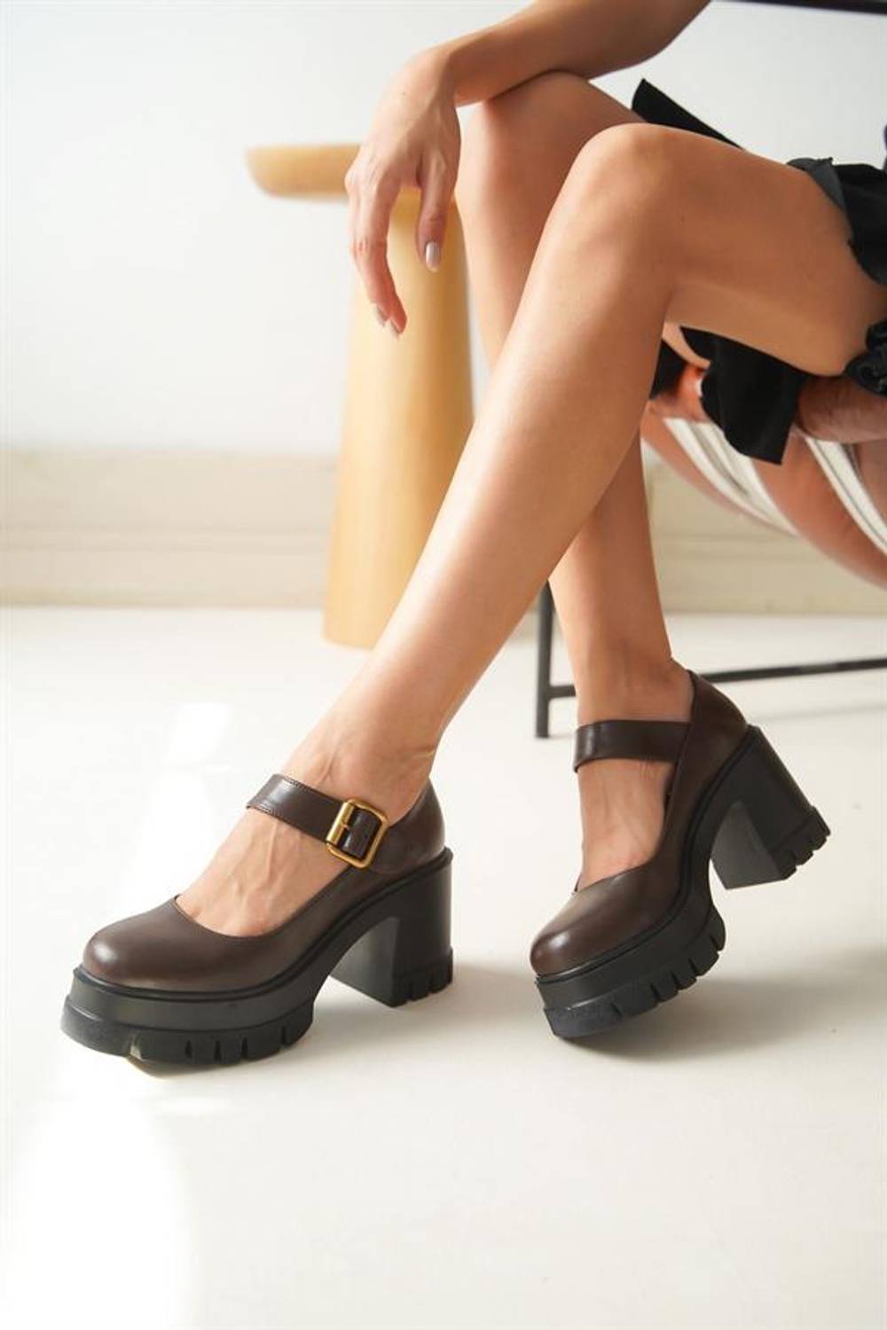 Жінячі туфлі-лофери на високих підборах, коричневі, платформа 3 см, висота підбора 9 см, повністю ручна робота, стандартний розмір