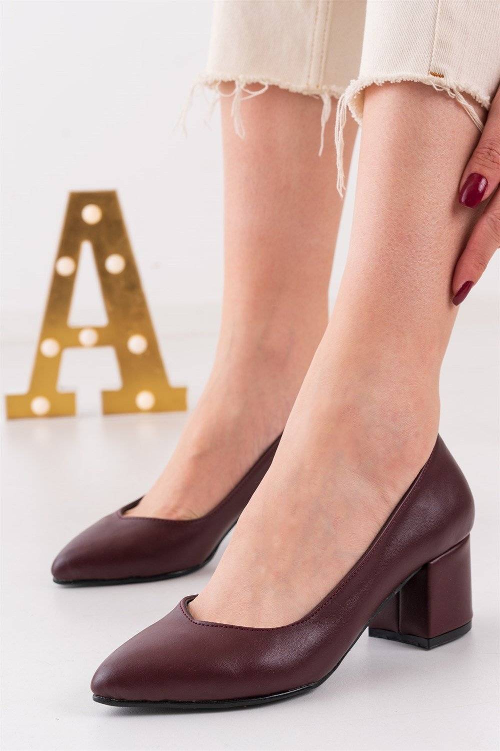 Burgundy Skin Women's Stylish Daily Comfortable Short Heeled Shoes Heel Height 5cm