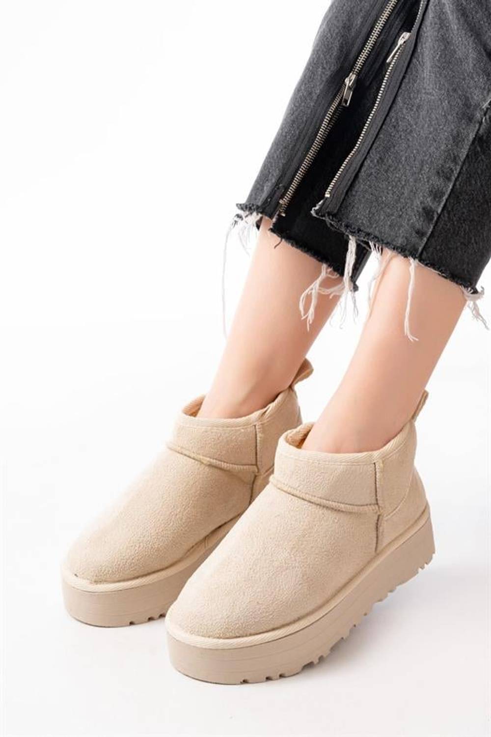 Женские домашние тапочки NDR-2850 бежевые из замши с утеплителем, высота каблука 4 см, полностью ручная работа, местное производство