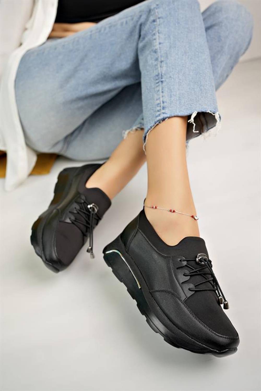 Черные кожаные стретч-туфли с камнями для женщин, удобные, ортопедические, нескользящая подошва, модель с шнуровкой