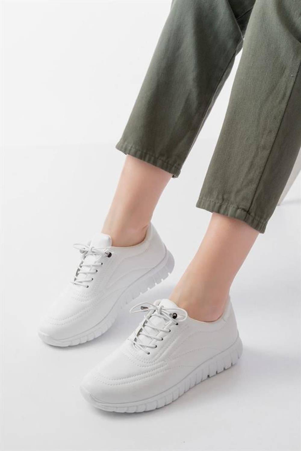 K-504 Beyaz Bağcıklı Desenli Günlük Spor Ayakkabı