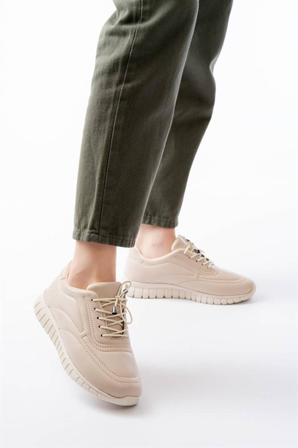 K-504 Bej Bağcıklı Desenli Günlük Spor Ayakkabı