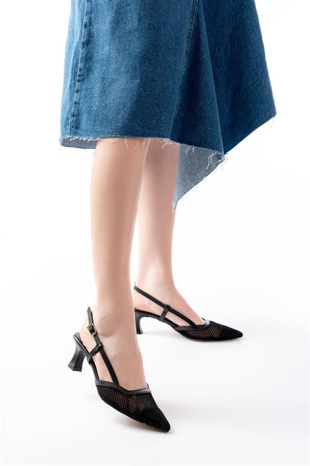 K-607 Siyah Günlük Fileli Arkası Açık 7 Cm Topuklu Bayan Ayakkabı