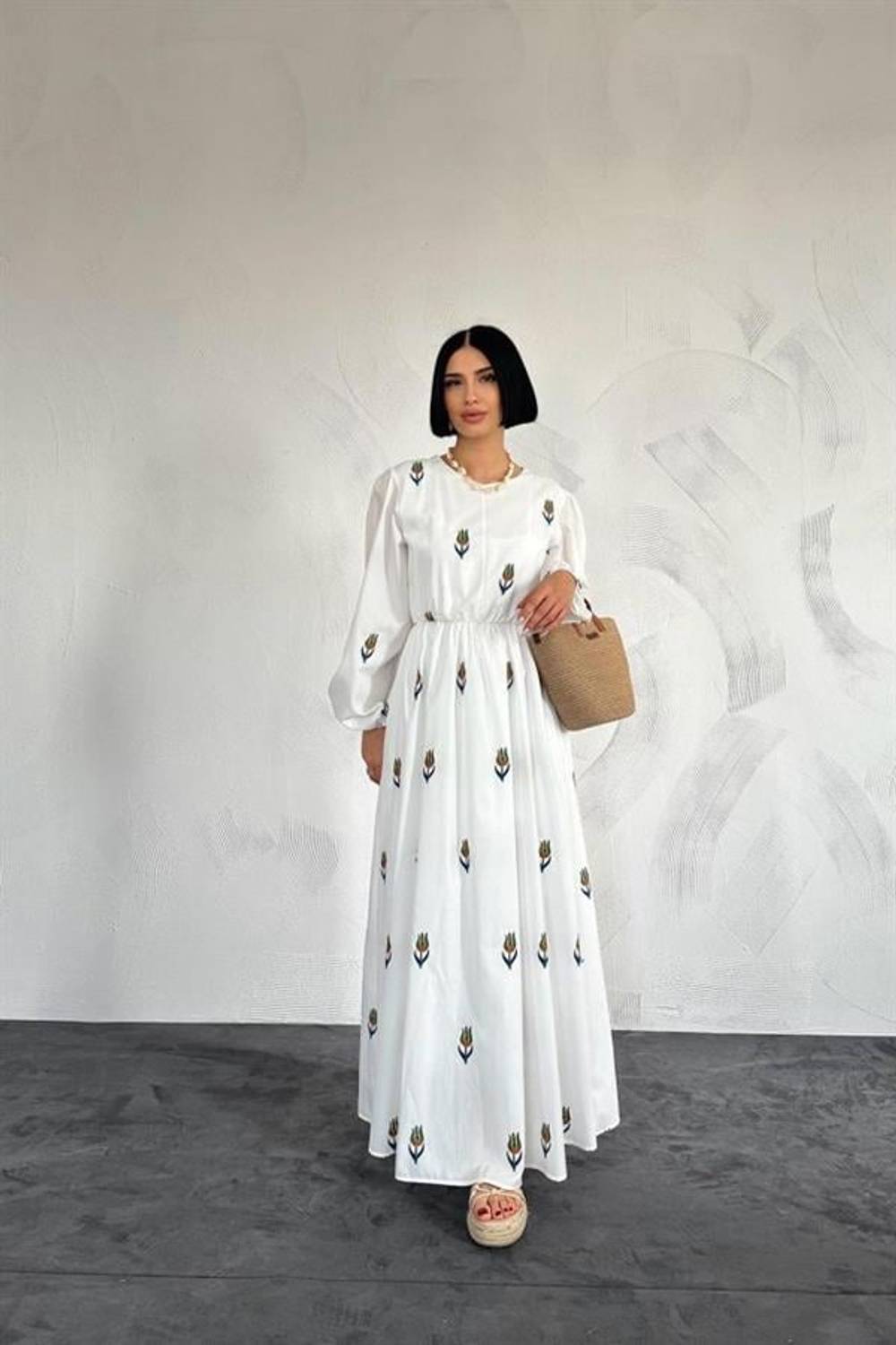 Yeşil Lale Desenli Brode Elbise