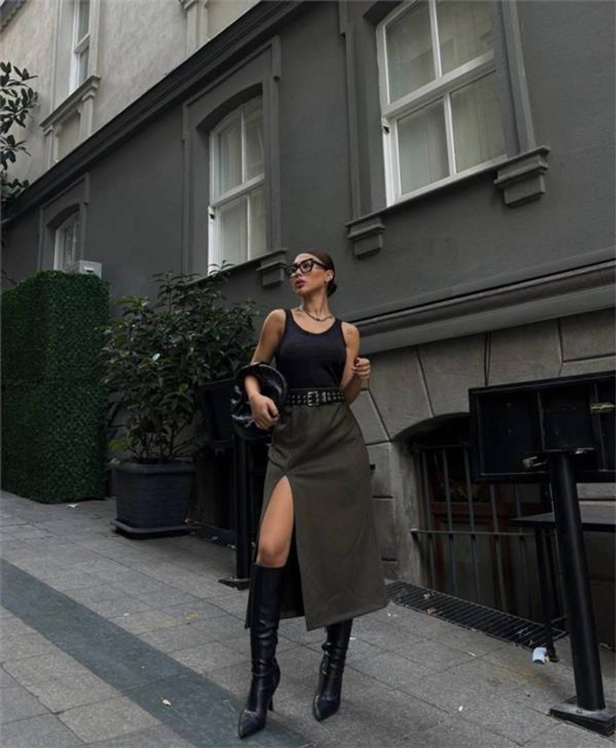 SÜET KALEM ETEK YIRTMAÇ DETAYLI - Haki