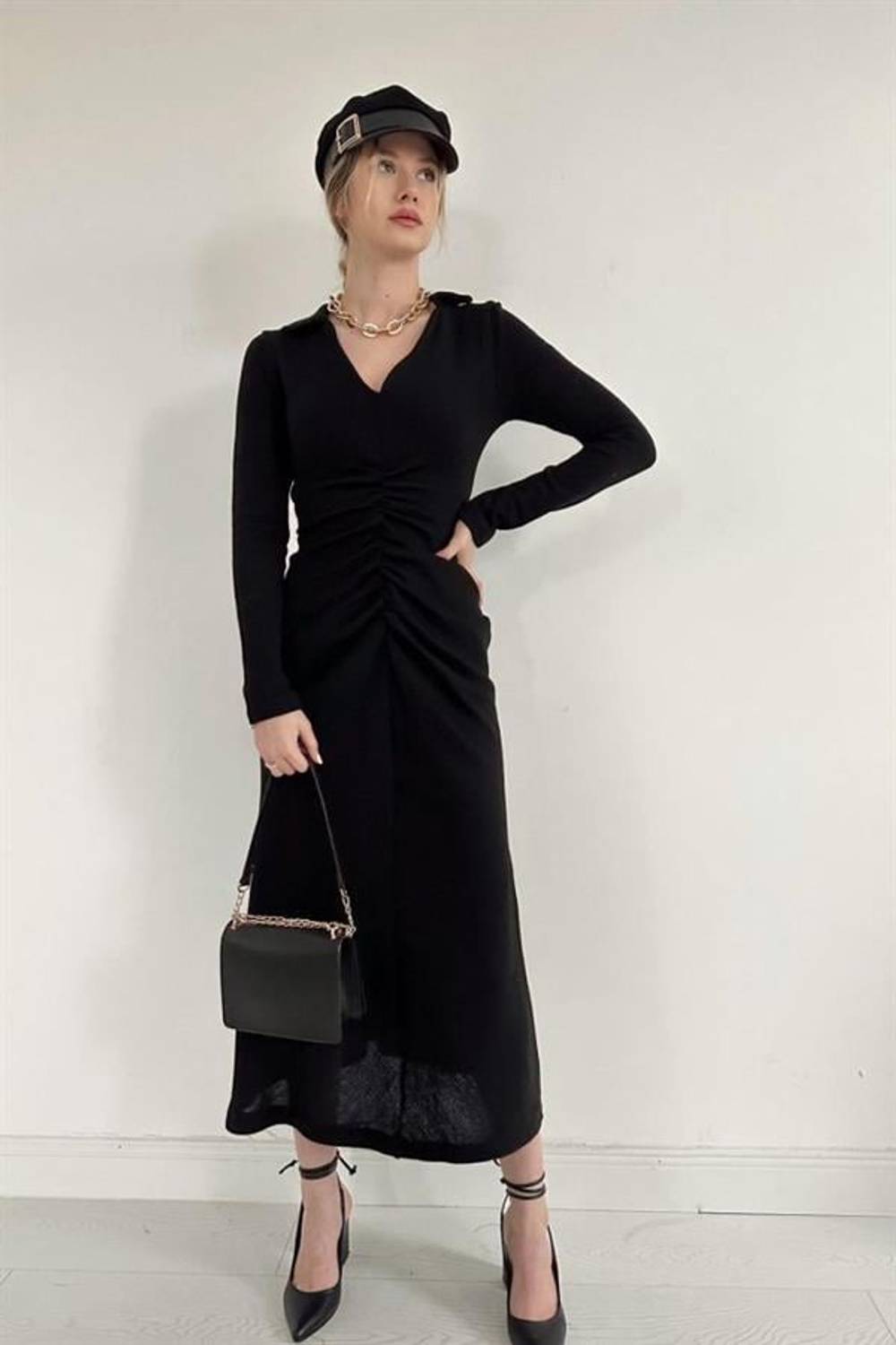 Siyah Büzgülü Triko Balık Elbise