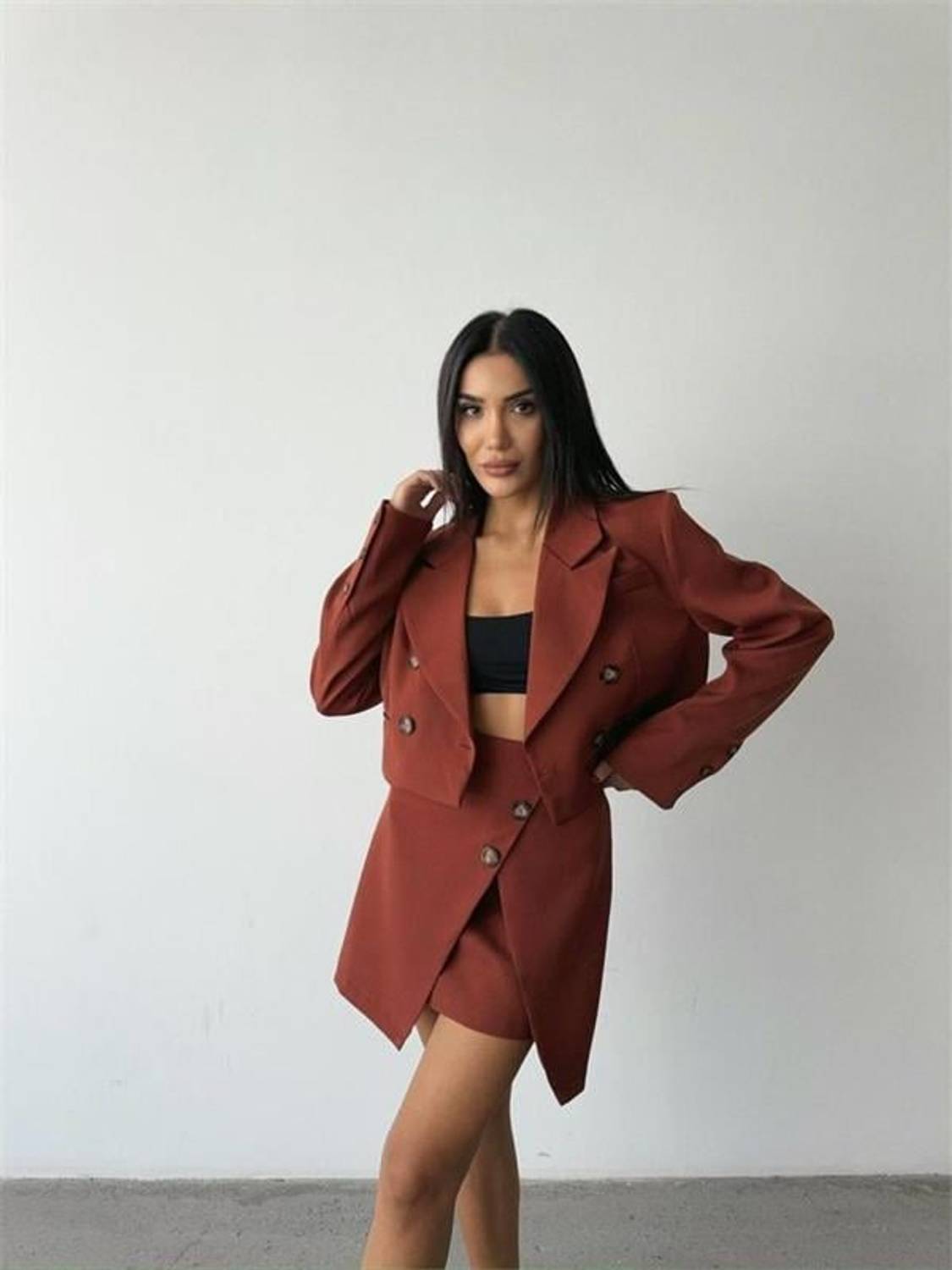 DÜĞME DETAYLI ETEK - CROP CEKET TAKIM - Kiremit