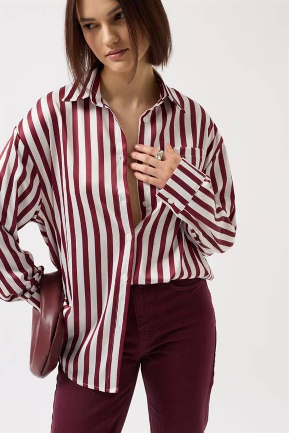 Çizgili Saten Gömlek