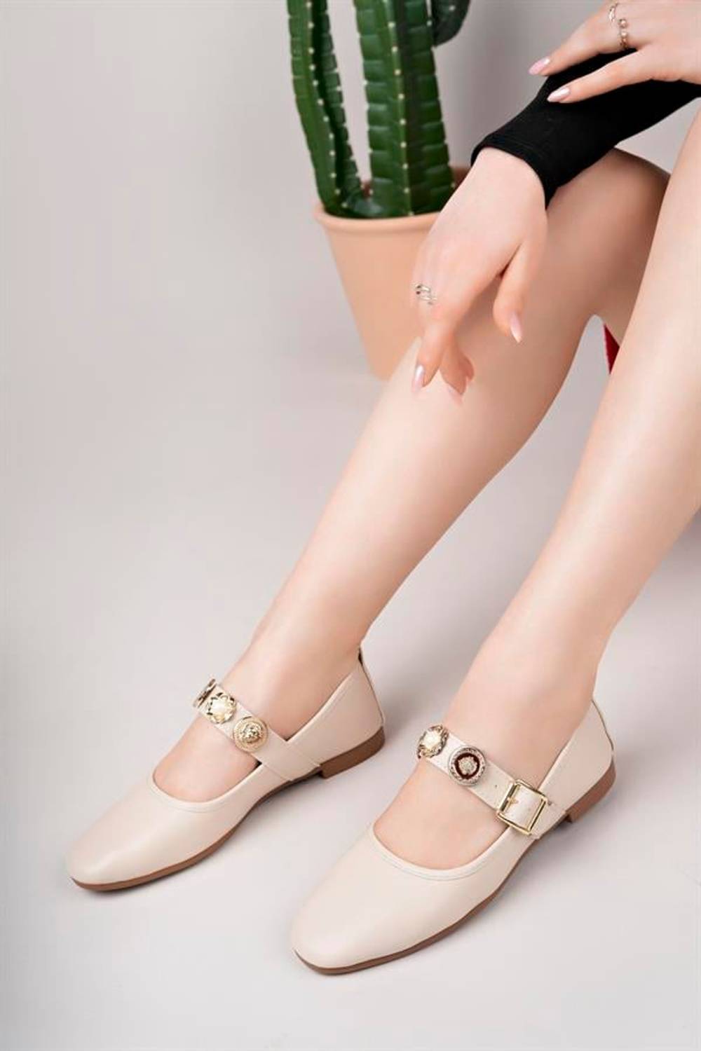 Kadın Krem Cild Günlük Babet Tokalı Ayarlanabilir Hafif Rahat Ayakkabı