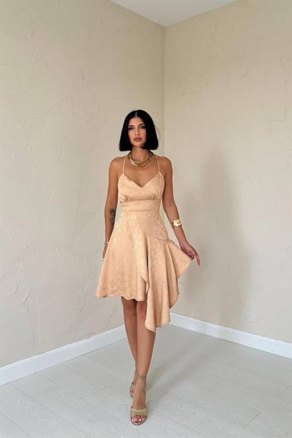 Vizon Jakarlı Asimetrik Elbise