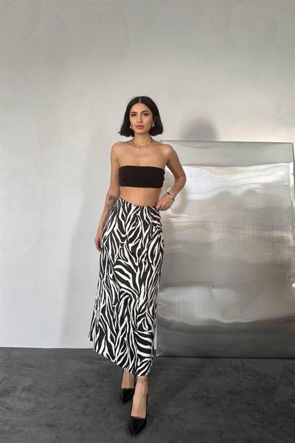 Siyah Saten Lastikli Etek