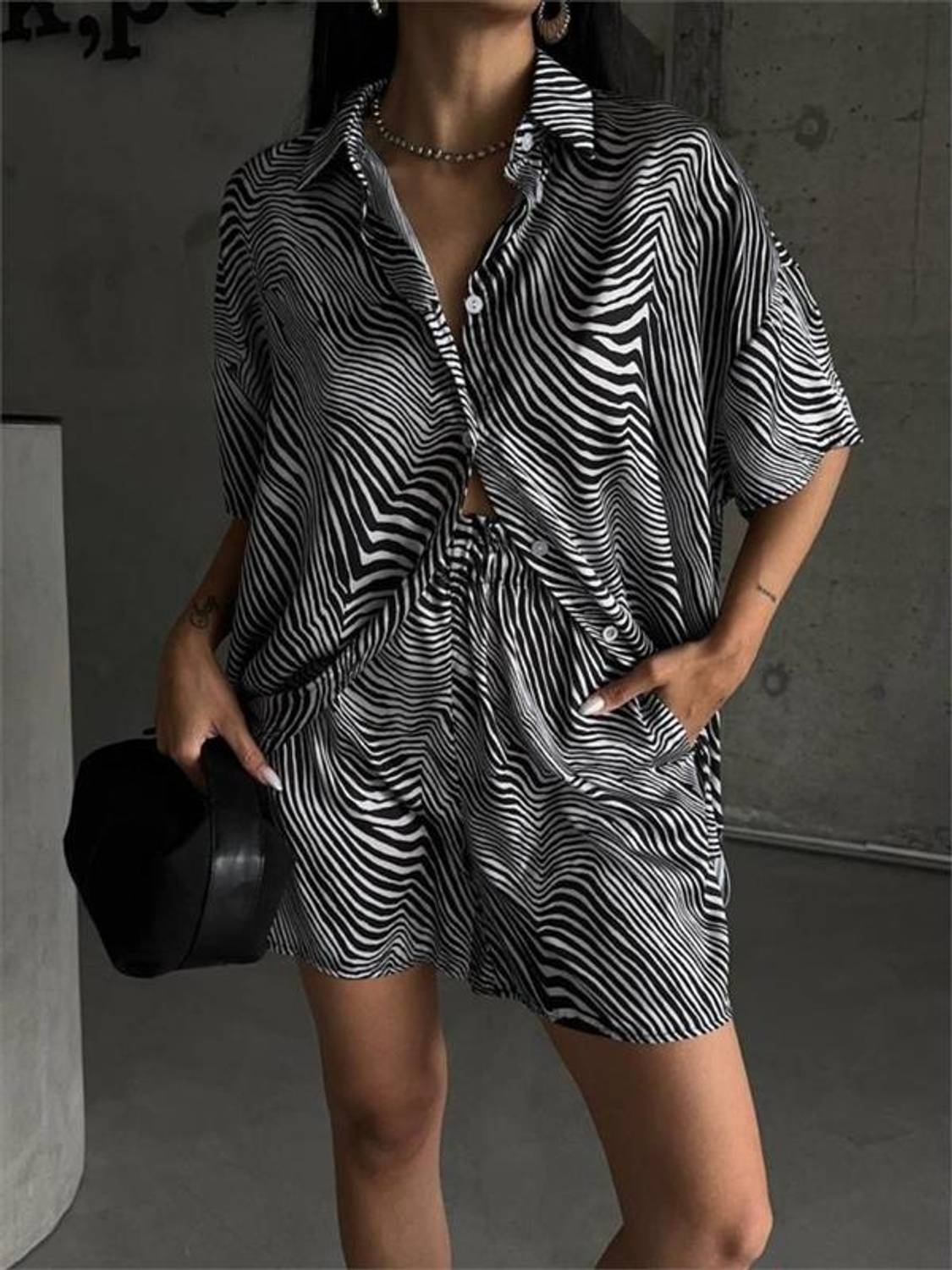 ZEBRA DESENLİ SATEN ŞORT GÖMLEK TAKIM - Bej