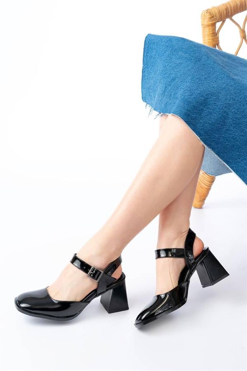 İNF-40450 Siyah Rugan Günlük Arkası Açık Topuklu Bayan Ayakkabı