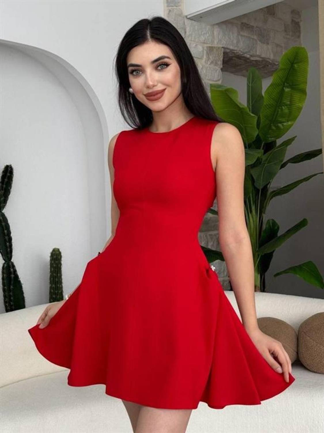 More İnci Detaylı Elbise