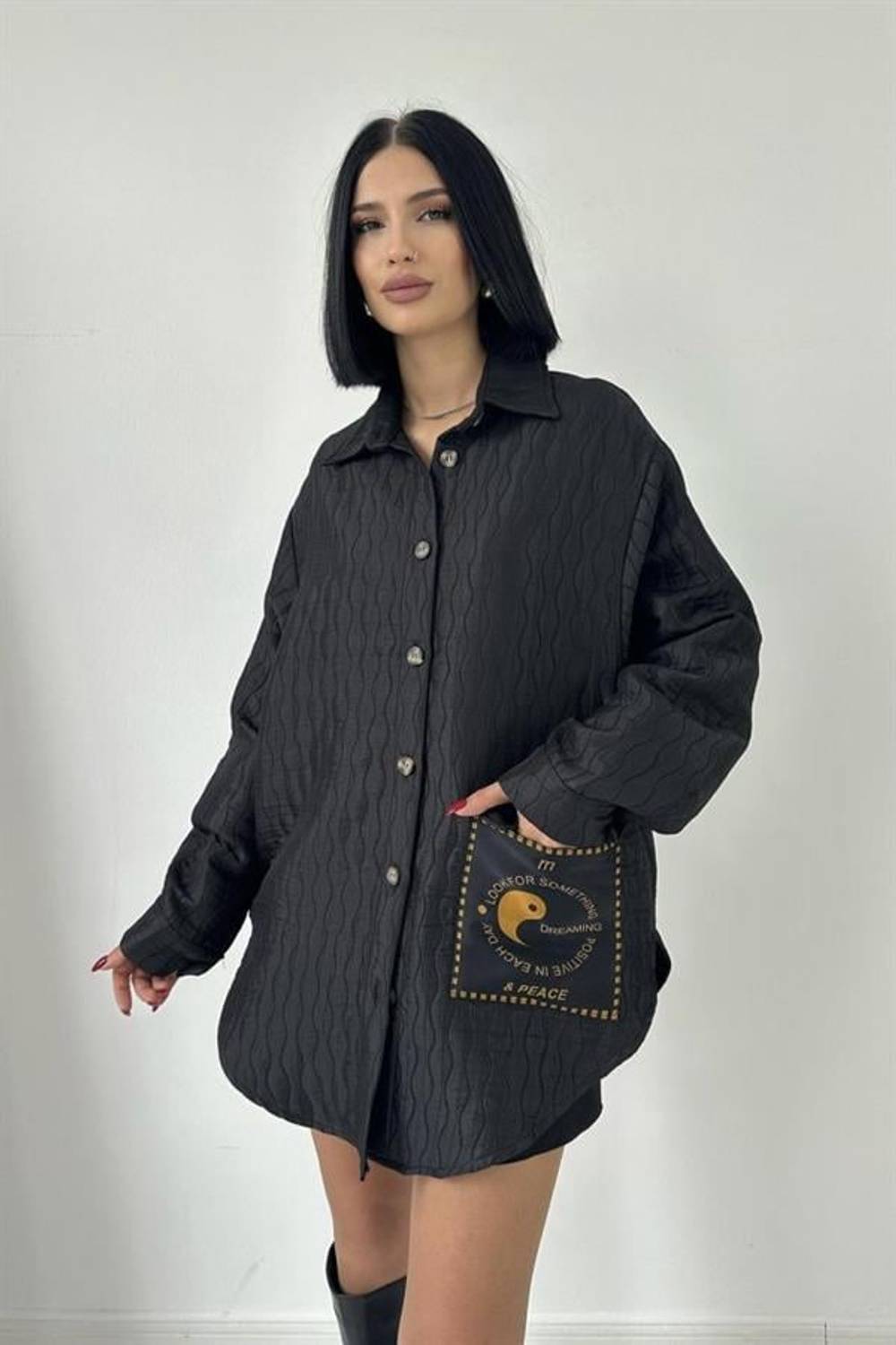 Siyah Cepli Kapitone Gömlek