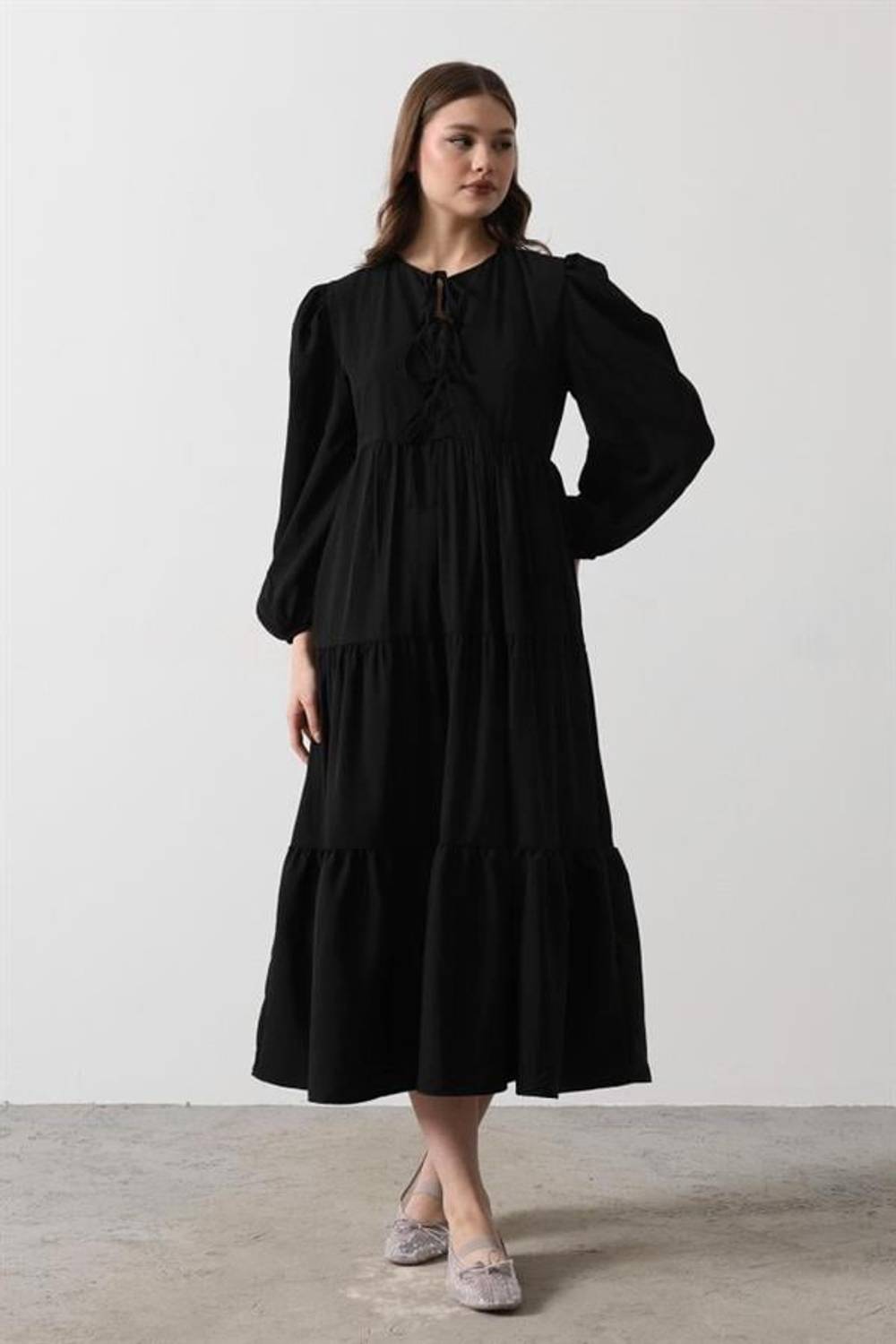 Parçalı Kol Ağzı Lastikli Elbise - Siyah