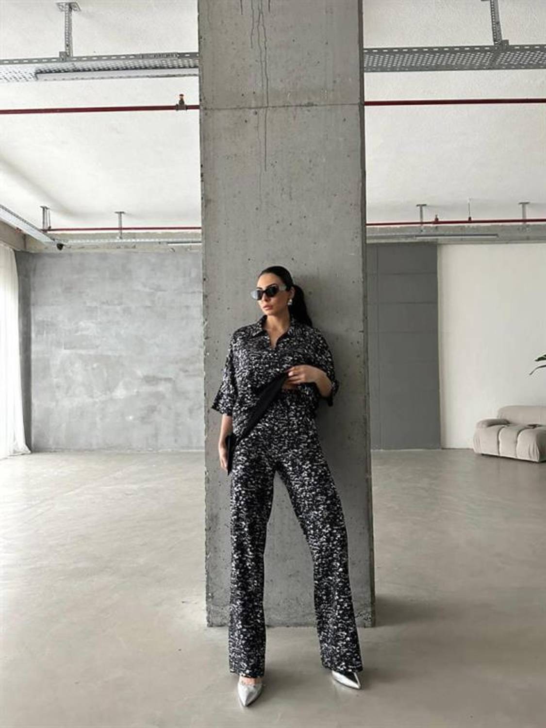 SİYAH ZEMİN VARAKLI BLUZ PANTOLON TAKIM - Gümüş