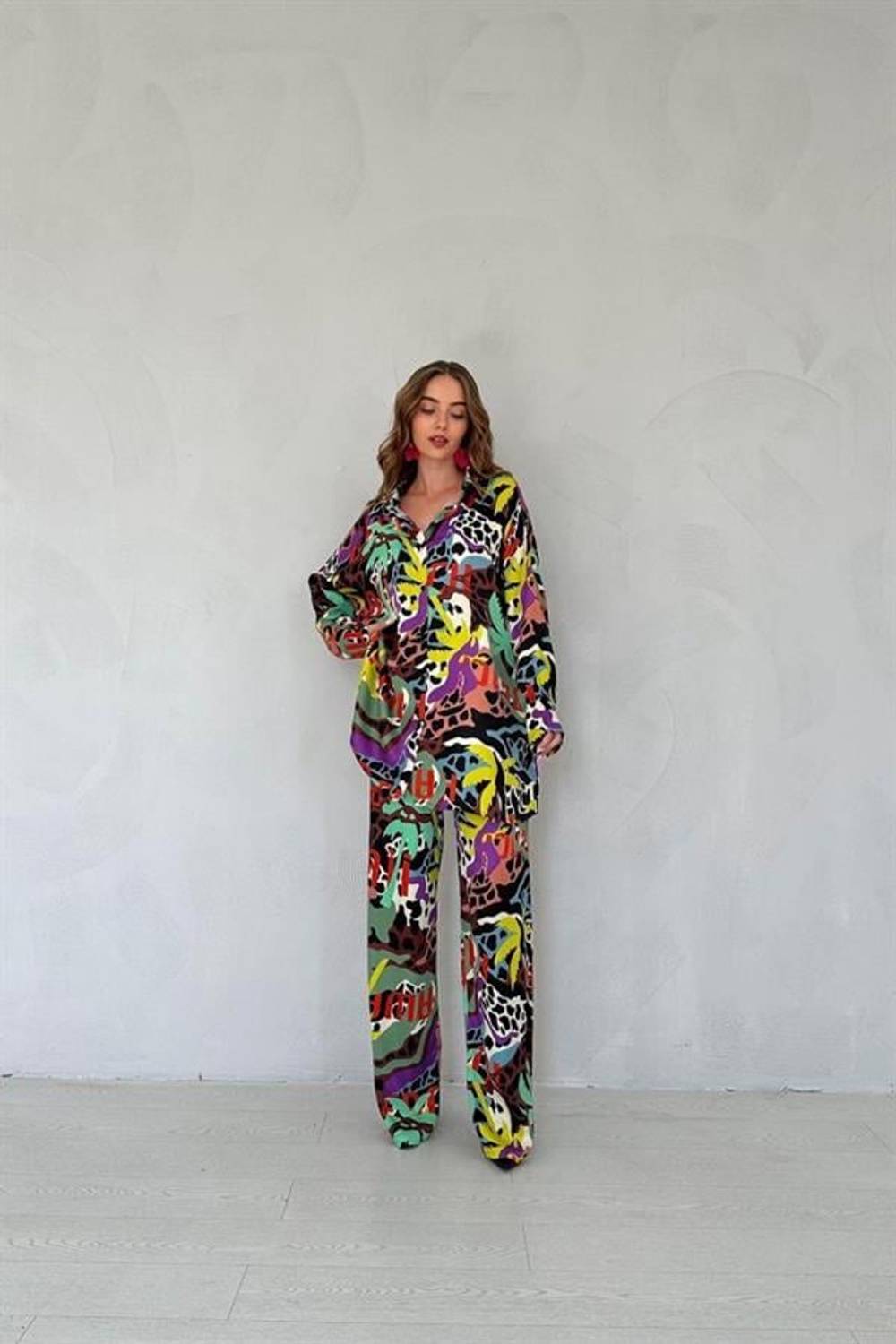 Kahverengi Dijital Desenli Gömlek Ve Pantolon Takım