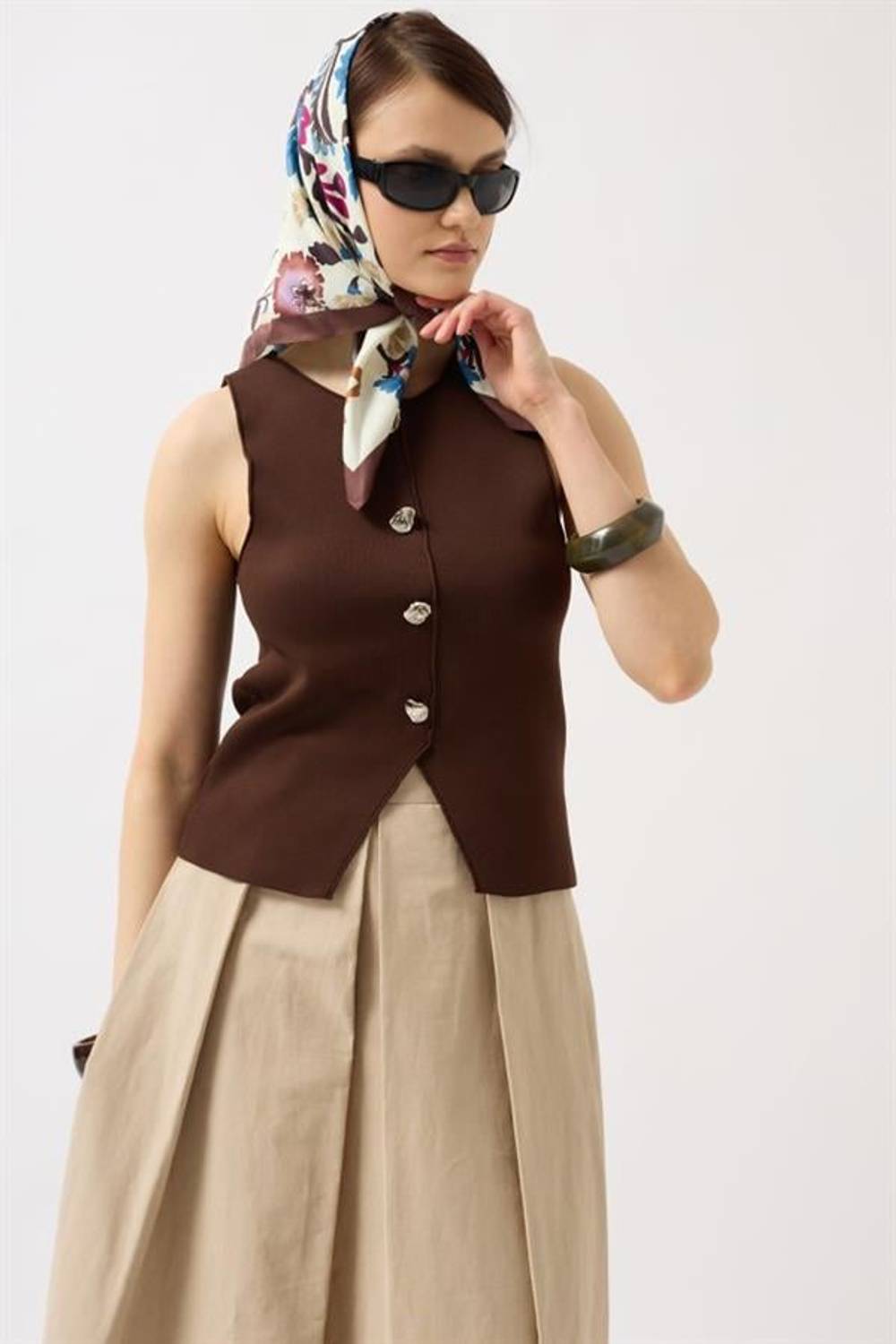 Düğmeli Dokulu Yelek