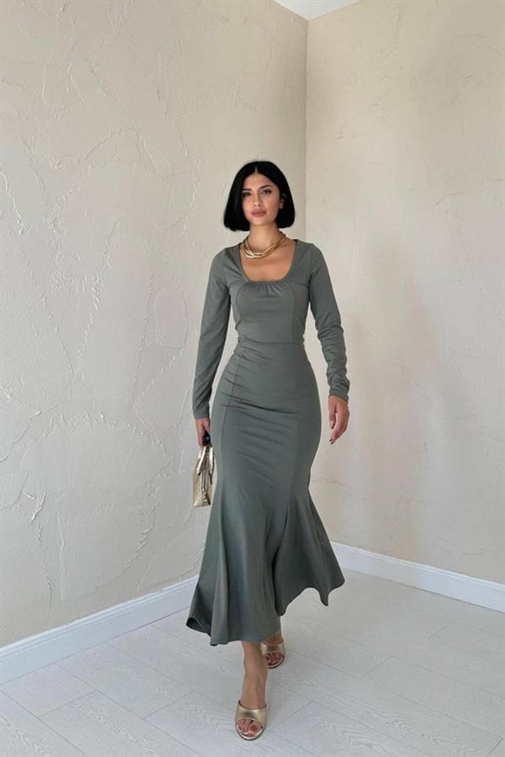 Haki Kare Yaka Klasik Elbise