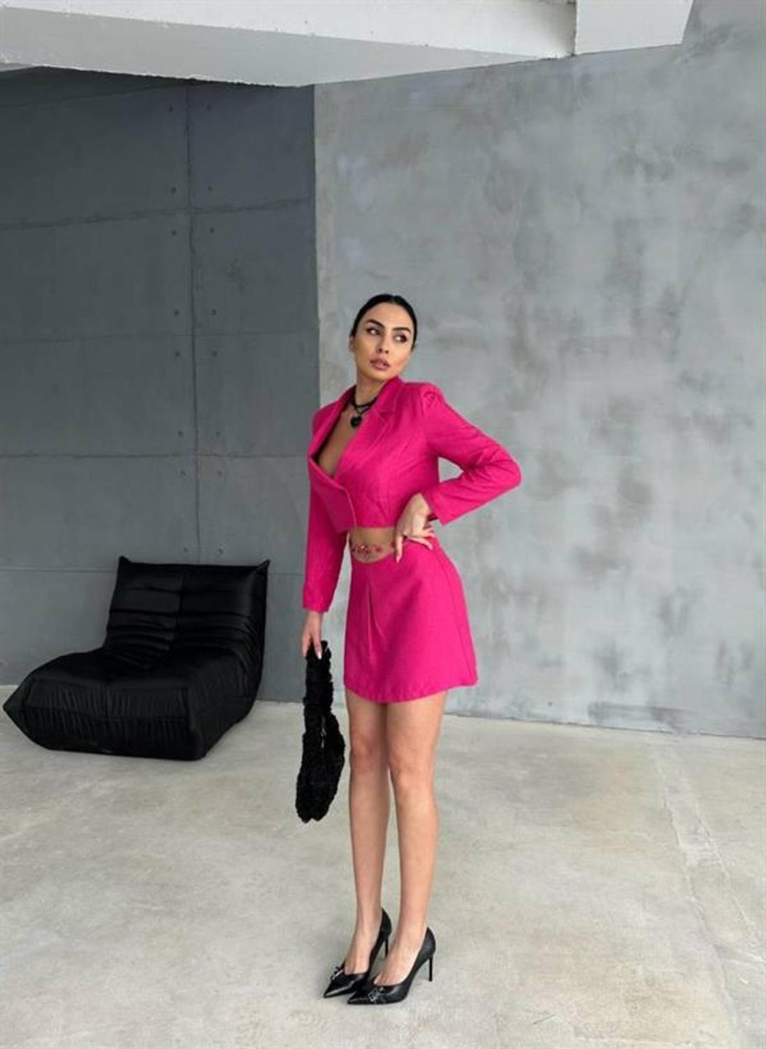 JAKARLI CROP CEKET-KISA ETEK KAPALI PİLE METAL KEMER DETAYLI - Fuşya