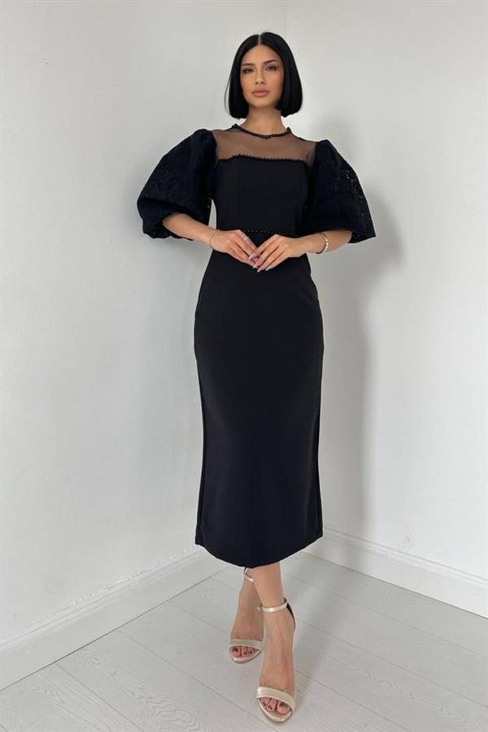 Siyah İncili Tül Detay Elbise