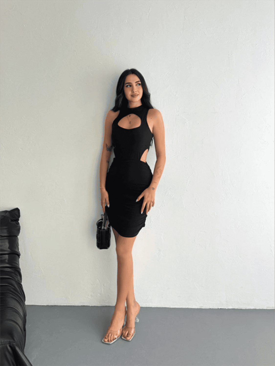 Göğüs Ve Yanlar Dekolteli Kolsuz Boy Elbise - Siyah