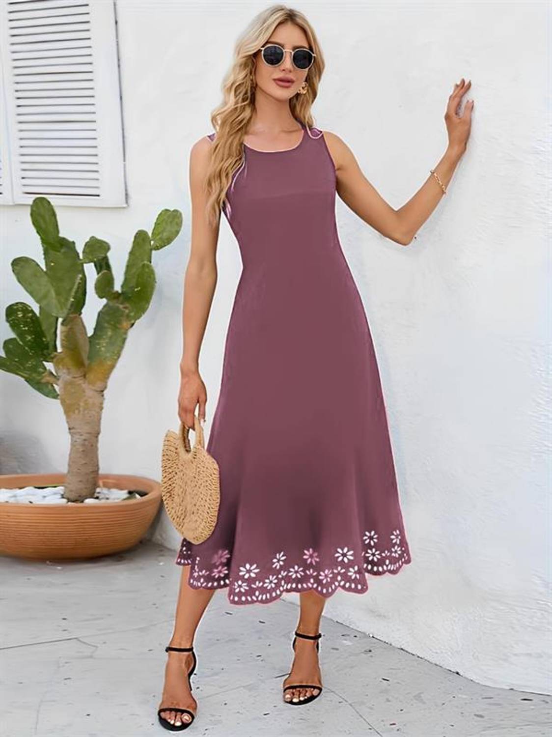 Kadın Etek Ucu Lazer Kesim Çiçek Desenli Midi Boy Ithal Krep Elbise