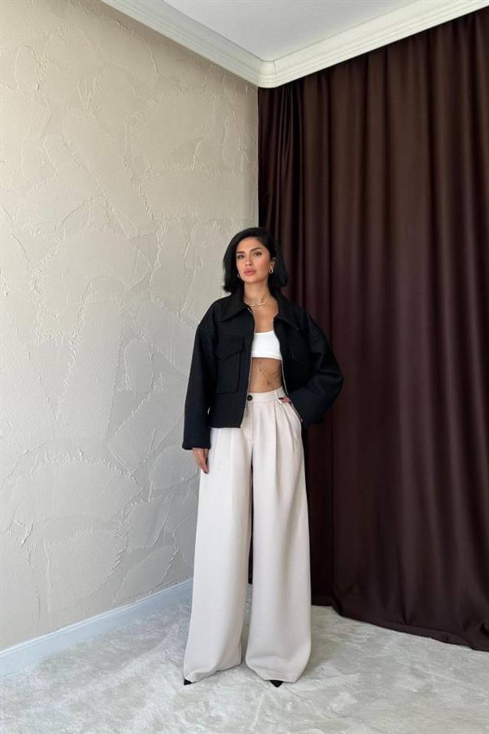 Siyah Cebi Kapaklı Kaşe Ceket