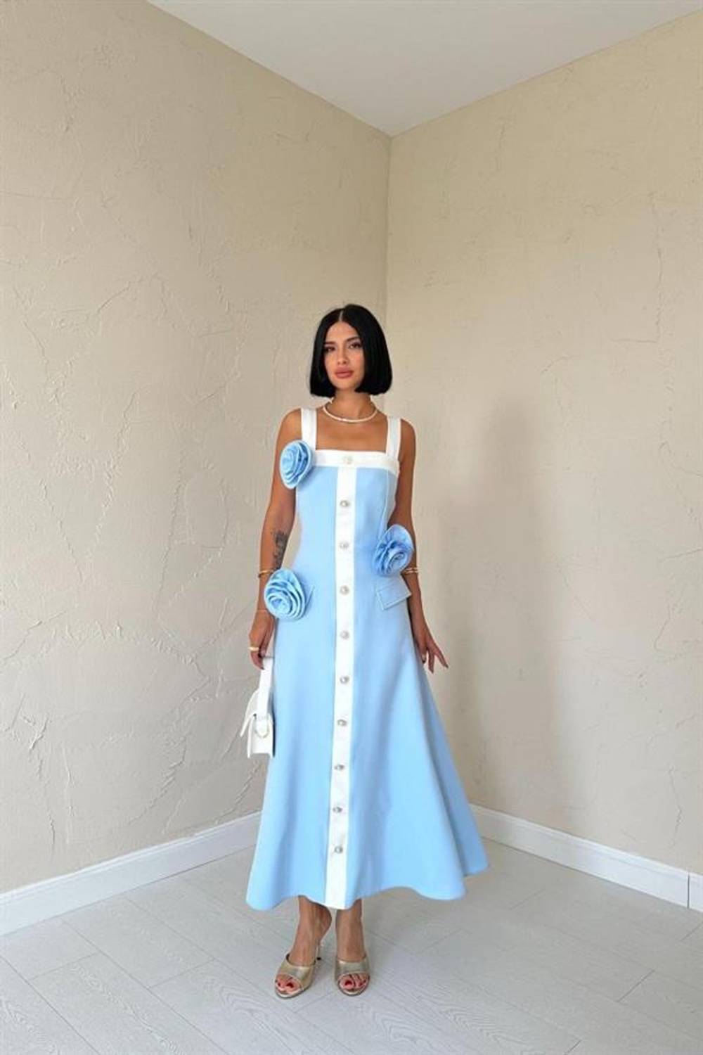 Mavi Güllü Askılı Elbise