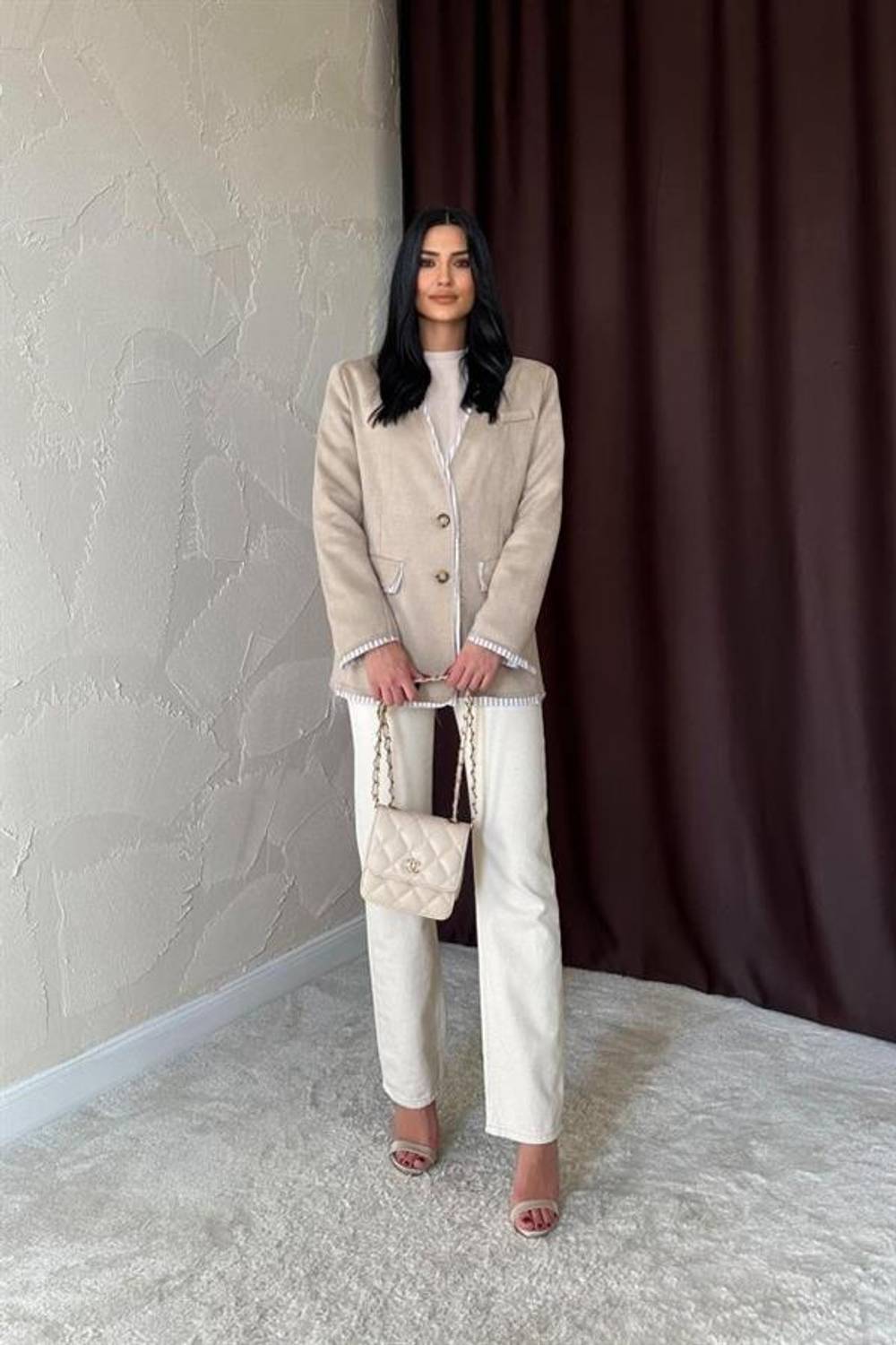 Bej Çizgili Astarlı Garnili Süet Ceket