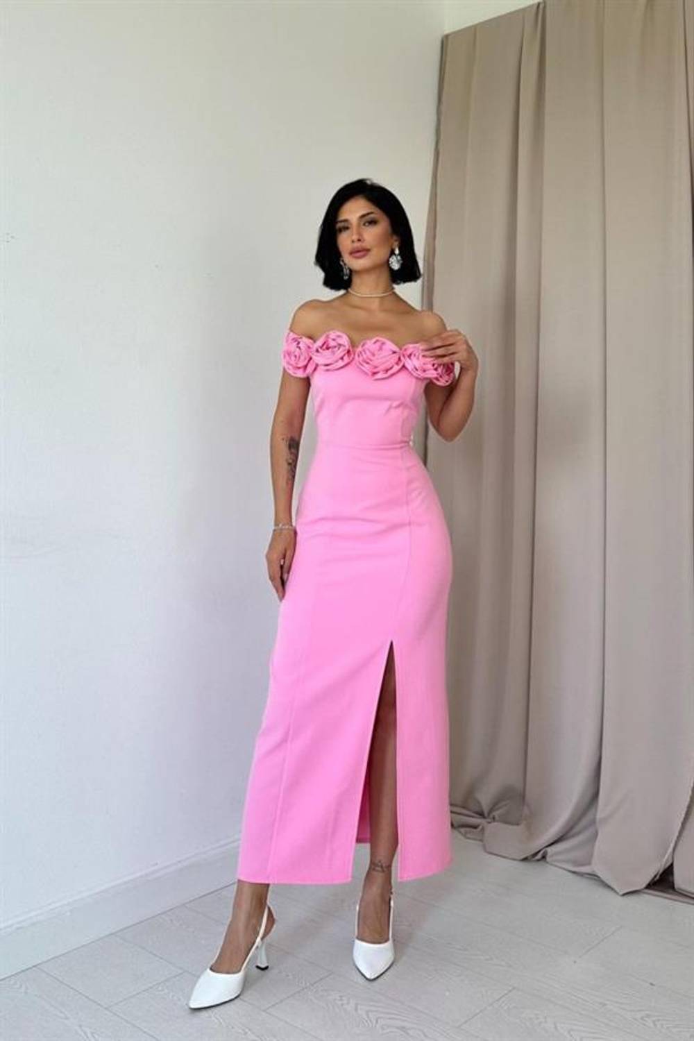 Pembe Madonna Yaka Güllü Elbise