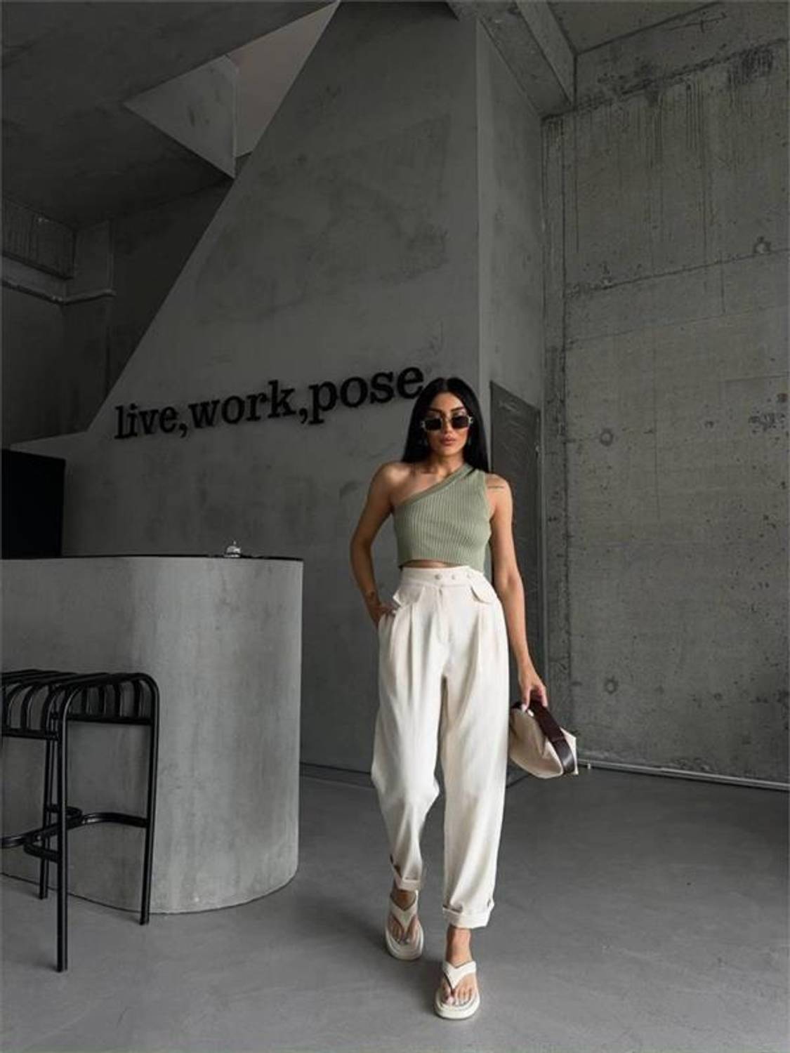 PANTOLON KAPALI CEP 3 DÜĞME DETAYLI - Ham