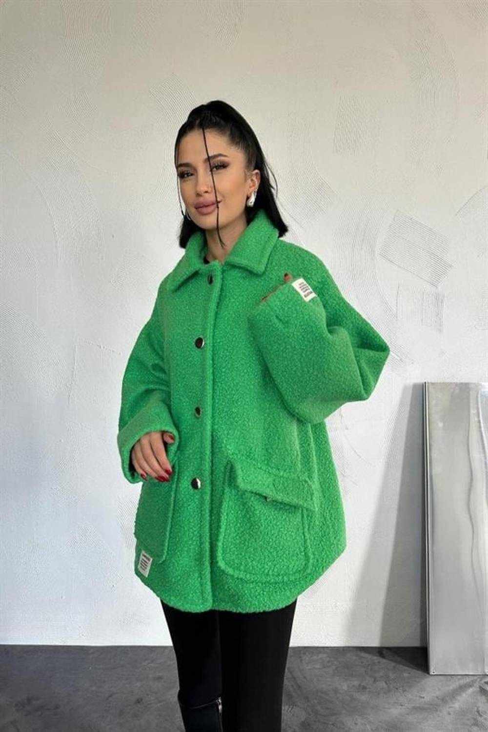 Yeşil Etiketli Pile Detaylı Ceket
