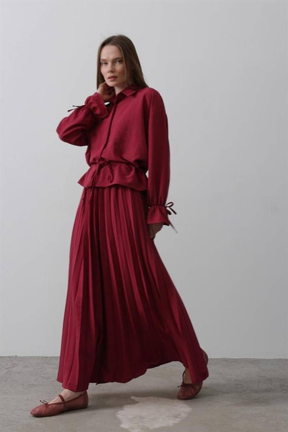 Bel Detaylı Bluz Pileli Etek - Bordo