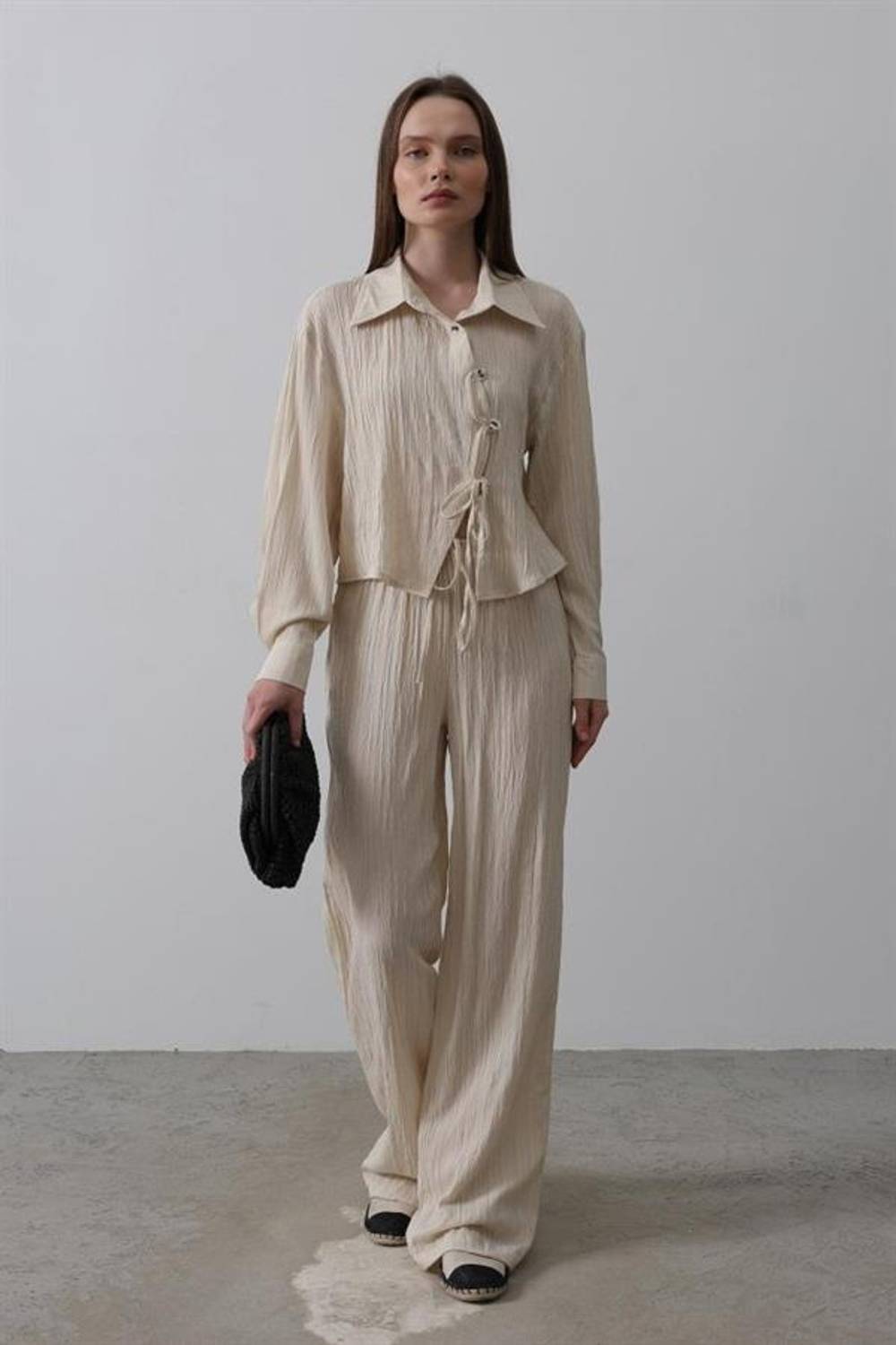 Önü Asimetrik Düğme Detaylı Takım - Taş