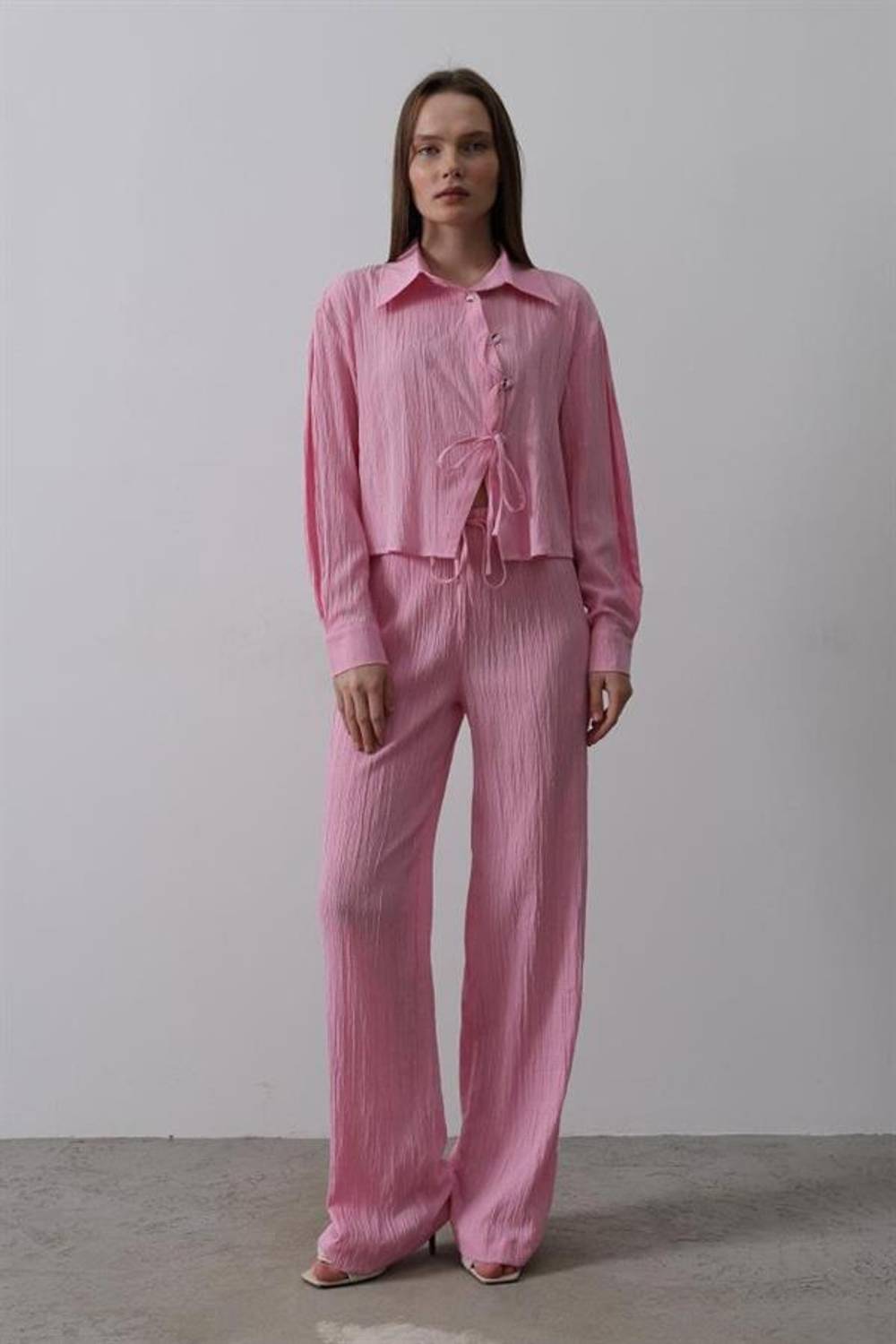 Önü Asimetrik Düğme Detaylı Takım - Pembe