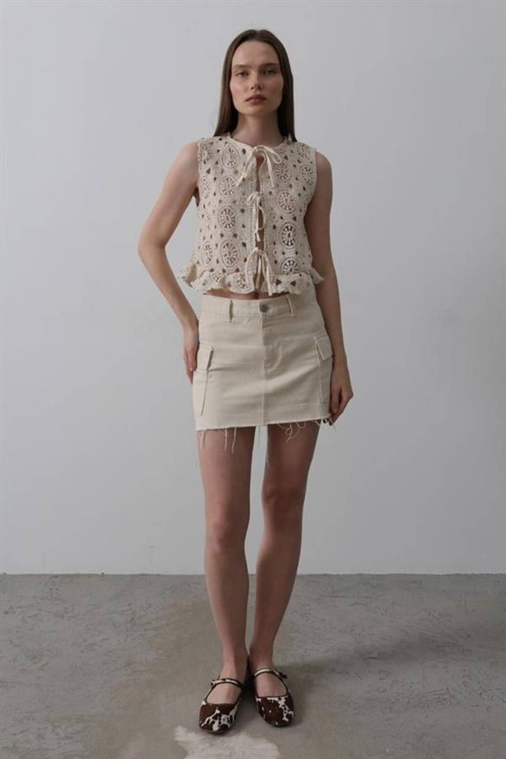 Dantelli Önü Bağlamalı Yelek - Natür