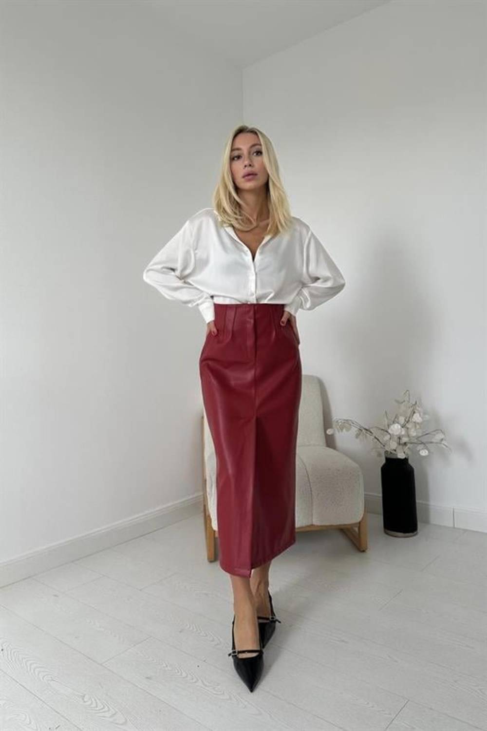 Bordo Yırtmaçlı Süs Patlı Etek