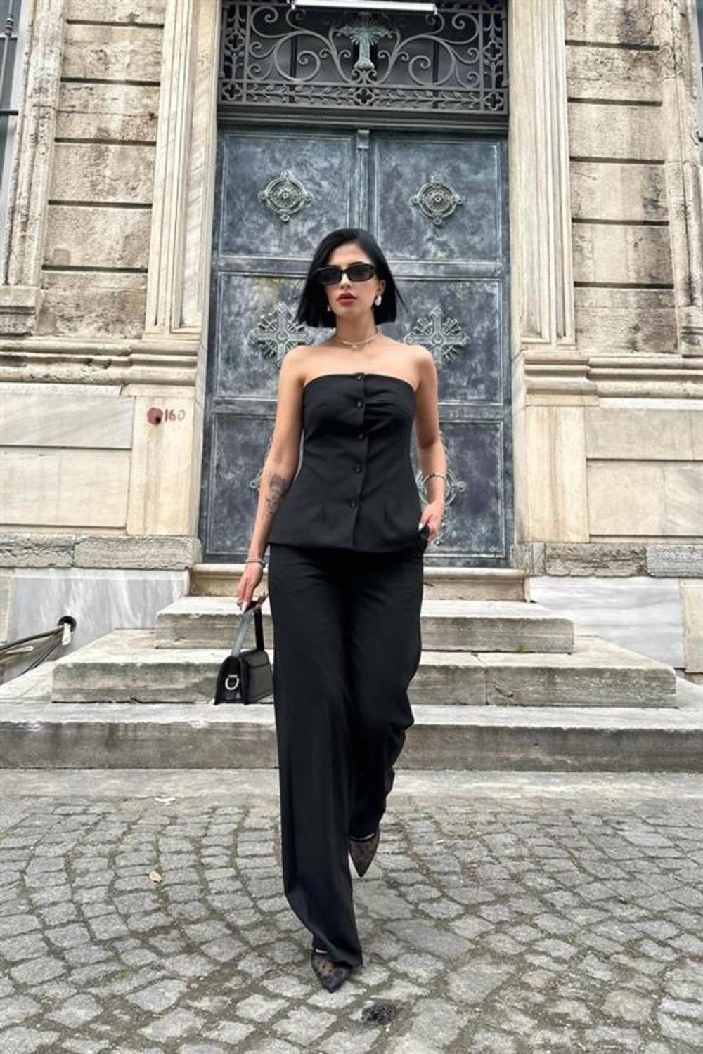 Siyah Straplez Düğmeli Crop Ve Pantolon Takım