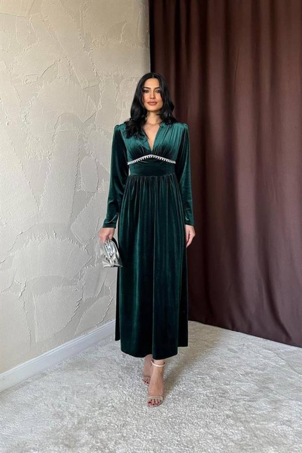 Zümrüt Göğüs Altı Taşlı Elbise