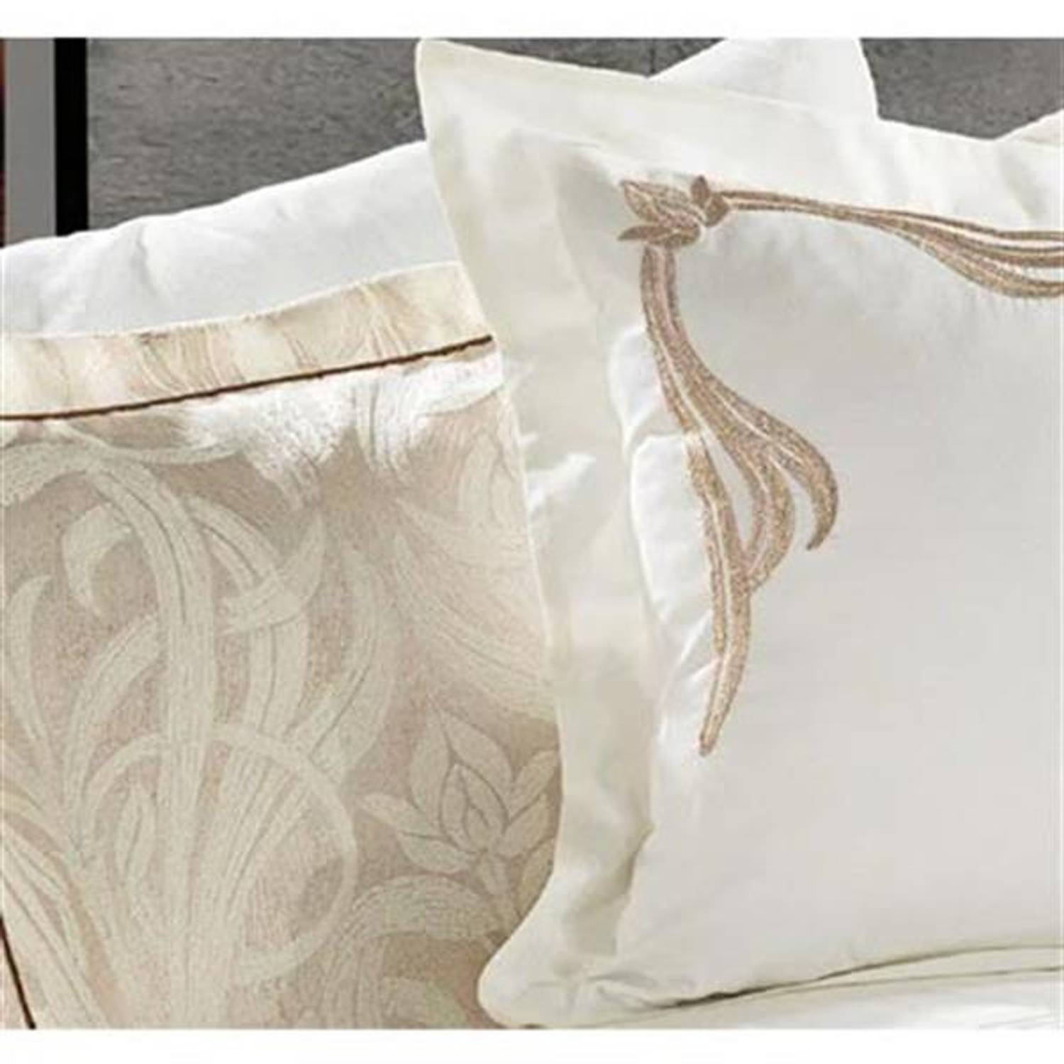 Комплект з 9 предметів подушок та покривал для двоспального ліжка Nazik Home Sima бежевого кольору