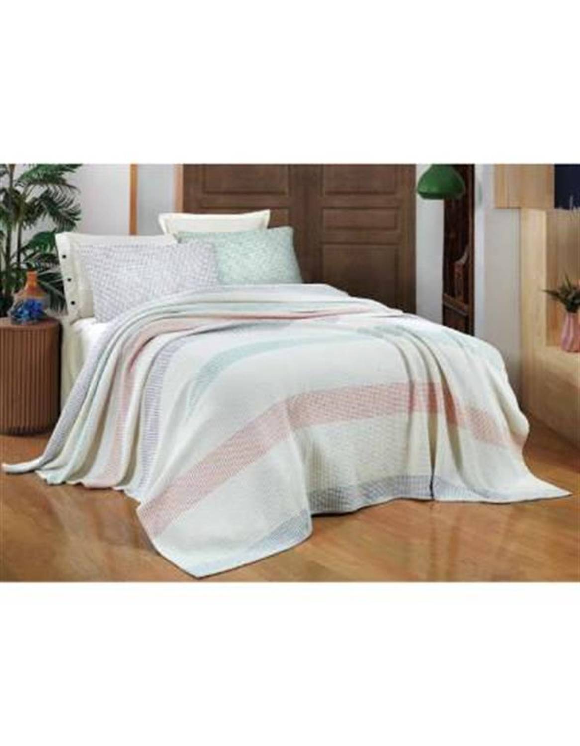 Покривало для двоспального ліжка Sarev Exclusive Simba Екру високої якості забезпечить комфорт та стиль у вашому інтер'єрі