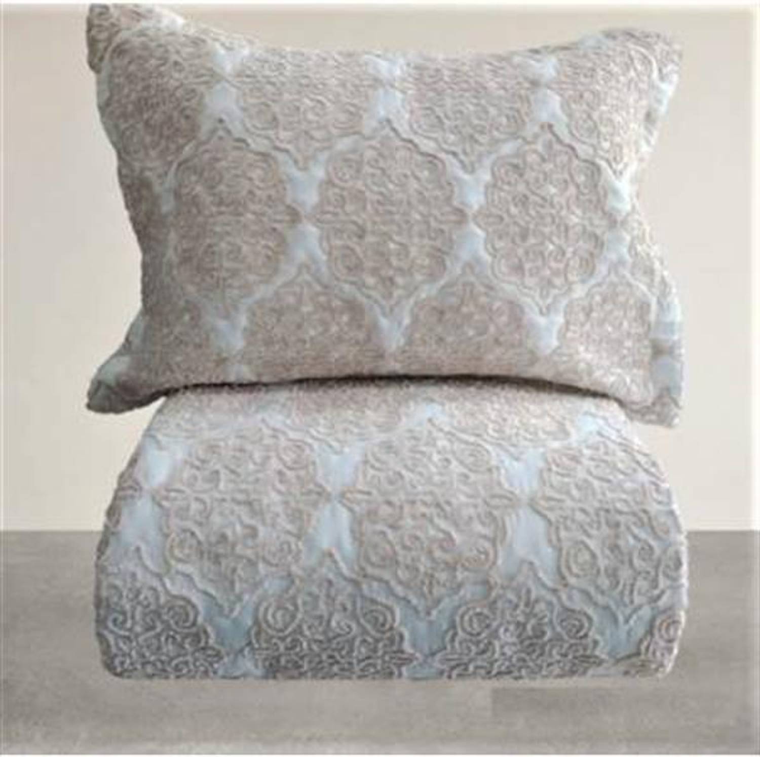 مفرش سرير مزدوج مطرز من زين زارا كريم كابتشينو