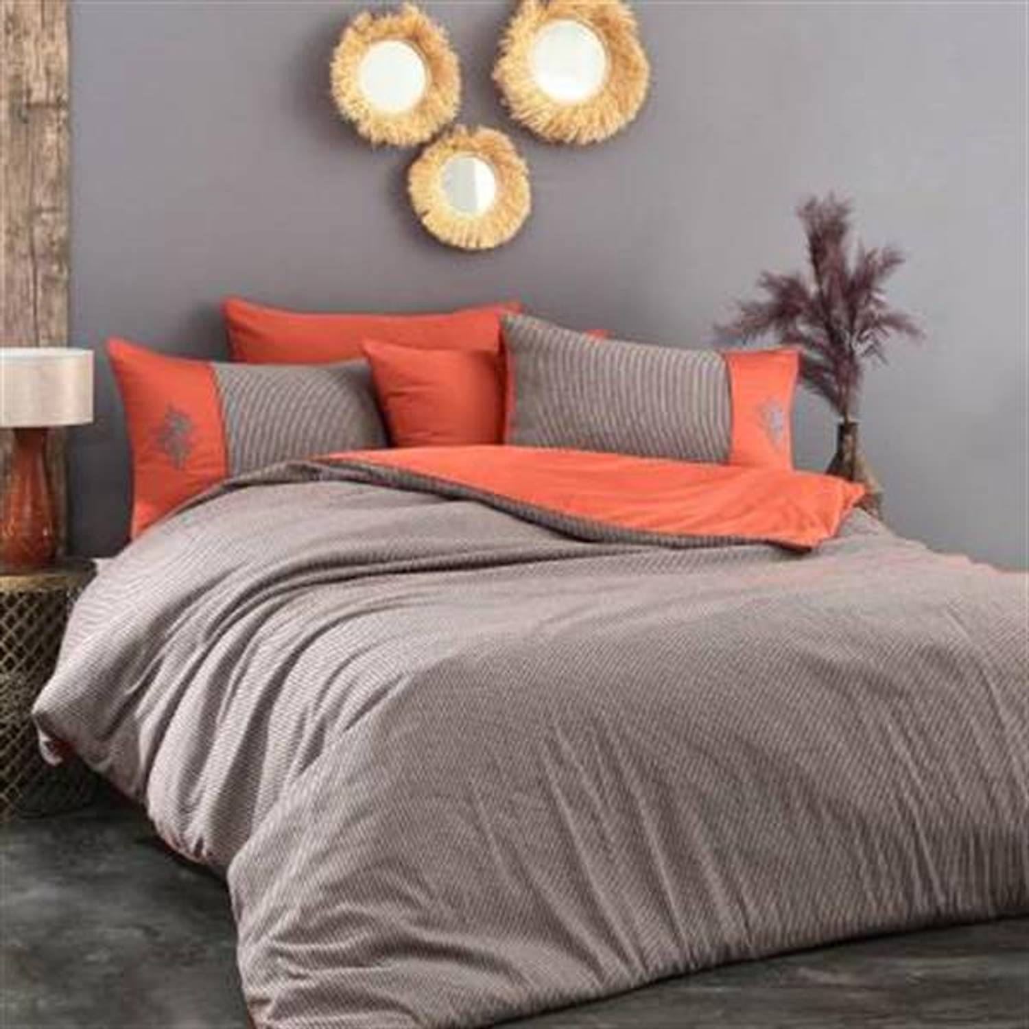 طقم غطاء لحاف مزدوج من الساتان القطني من Nazik Home بلاط لوريس