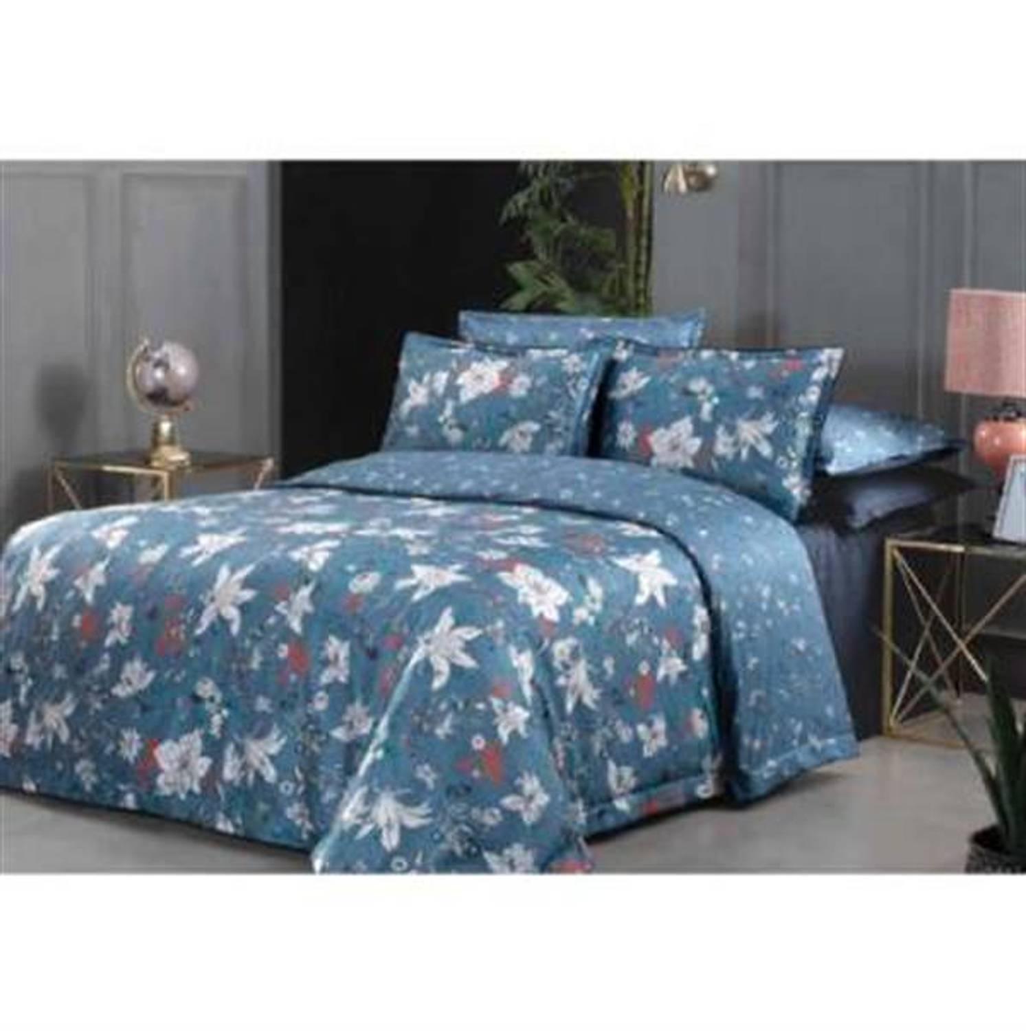 طقم غطاء لحاف مزدوج حصري من Sarev باللون الأزرق البورتلاندي