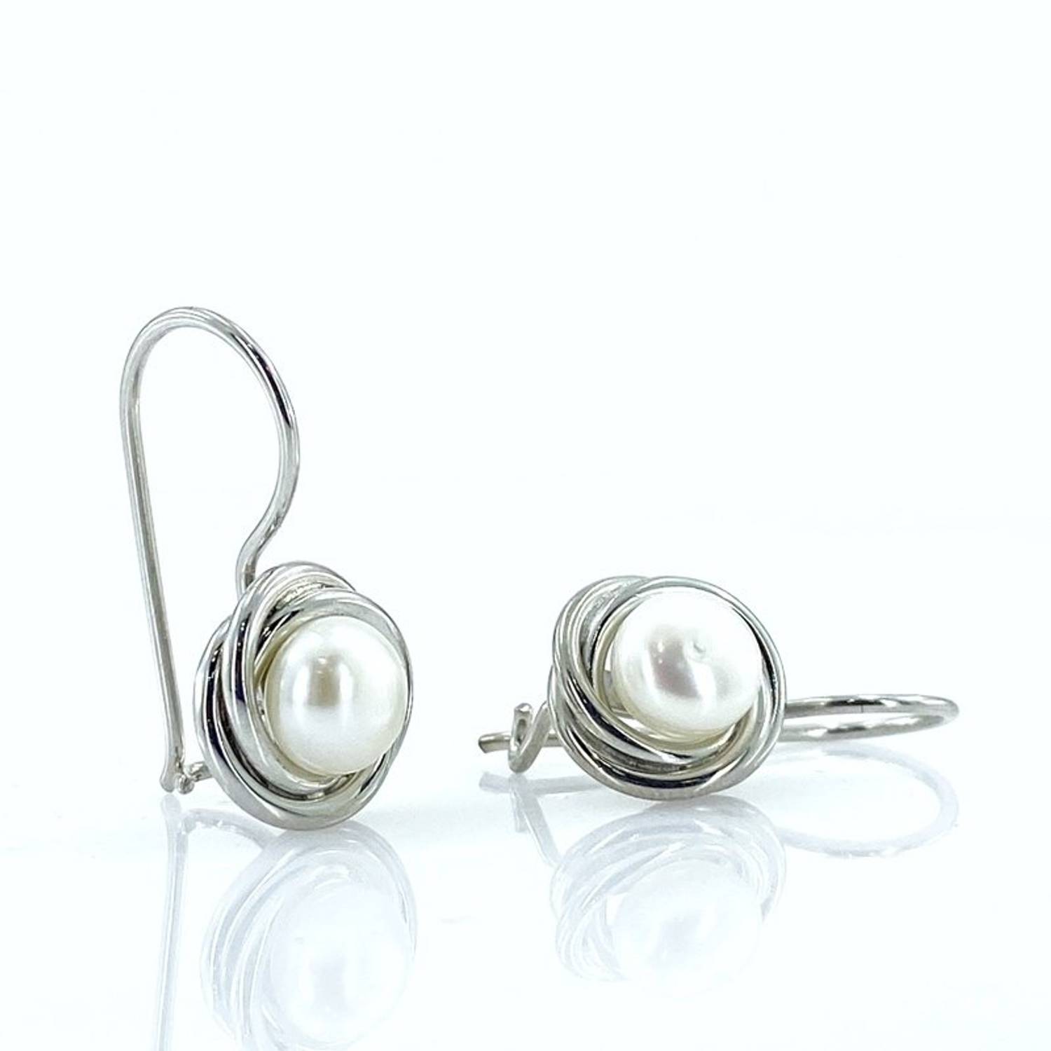 Olympic Model Classic Casual Pearl Silver Earrings