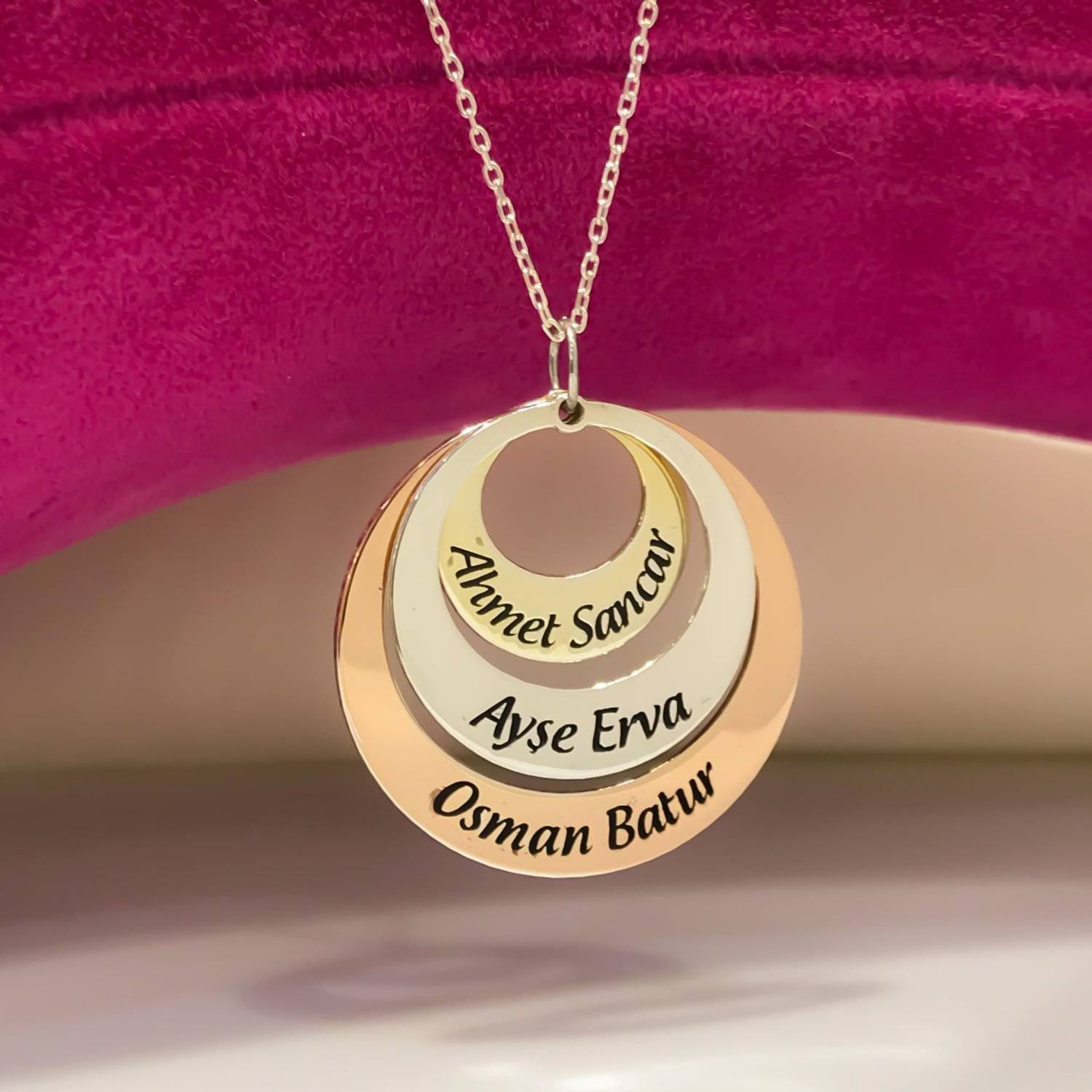 ثلاثة أسماء 3 أسماء قلادة ذهبية مستديرة من الذهب الوردي والذهبي الفضي