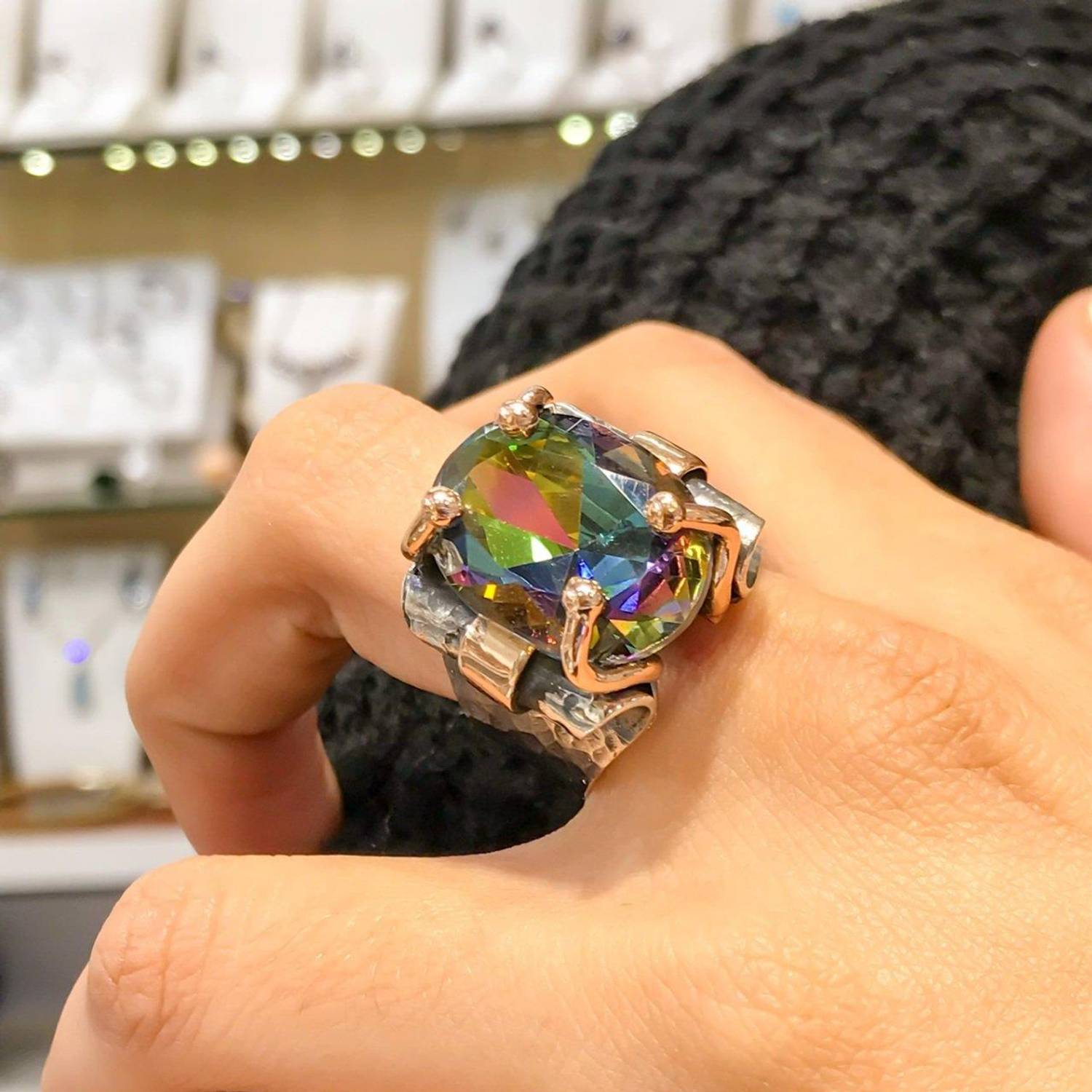 Аутентичное серебряное кольцо с мистическим топазом, ручная работа, индивидуальный дизайн, 925 проба, цвет серебро-антрацит.